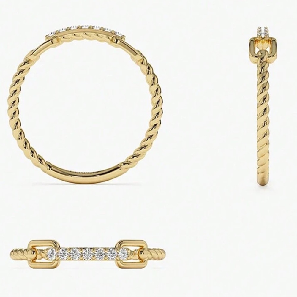 Simple Gold Ring ✨🌹 - Picture 2 of 5